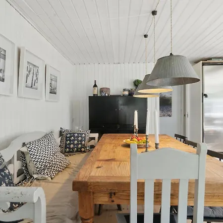 Semesterbostad 3 Bedroom Pet Friendly In Ebeltoft