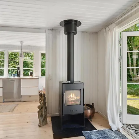 Semesterbostad 3 Bedroom Pet Friendly In *